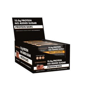 Baltyminių batonėlių „Salty Caramel Protein Bar“ su pieniniu šokoladu ir sūria karamele dežė, be pridėtinio cukraus, be glitimo.