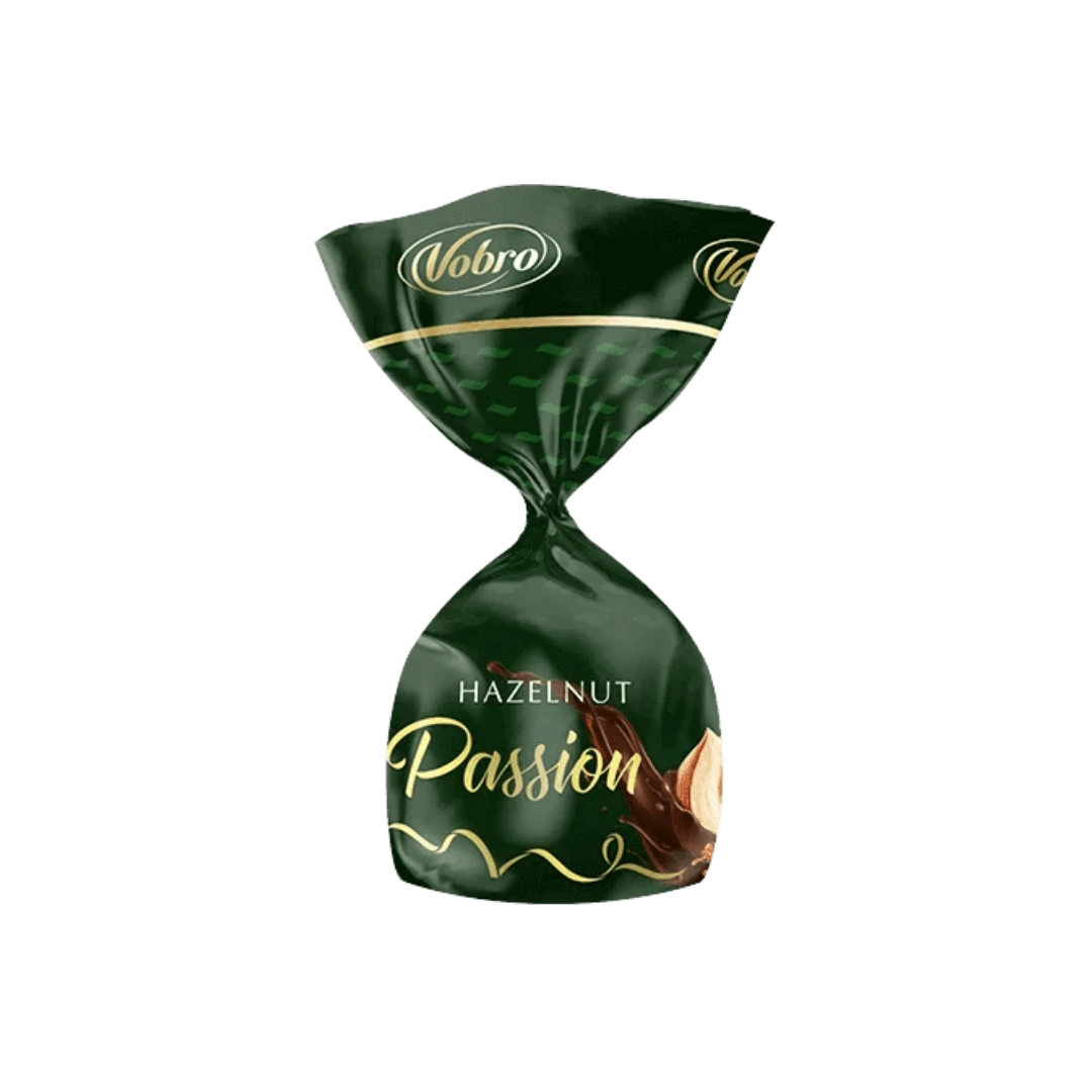 „Hazelnut Passion“ – pienišku šokoladu glaistyti pralinai su lazdyno riešutų kremu ir visu lazdyno riešutu
