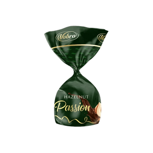 „Hazelnut Passion“ – pienišku šokoladu glaistyti pralinai su lazdyno riešutų kremu ir visu lazdyno riešutu