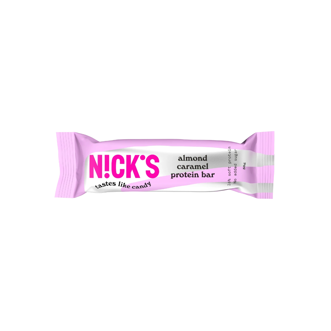 NICK'S proteininis batonėlis su migdolų riešutais, padengtas pienišku šokoladu violetiniame įpakavime