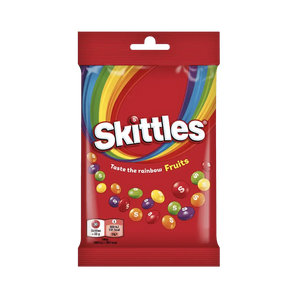 Skittles Fruit – vaisių skonio kramtomieji saldainiai traškiame cukraus glajuje, 95 g pakuotė.